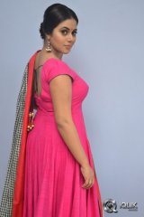 Poorna at Jayammu Nischayammu Raa Movie Song Launch